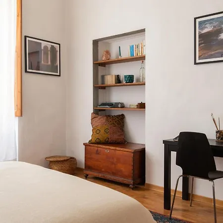 Spacious Family Flat S. Spirito 8 Sleeps