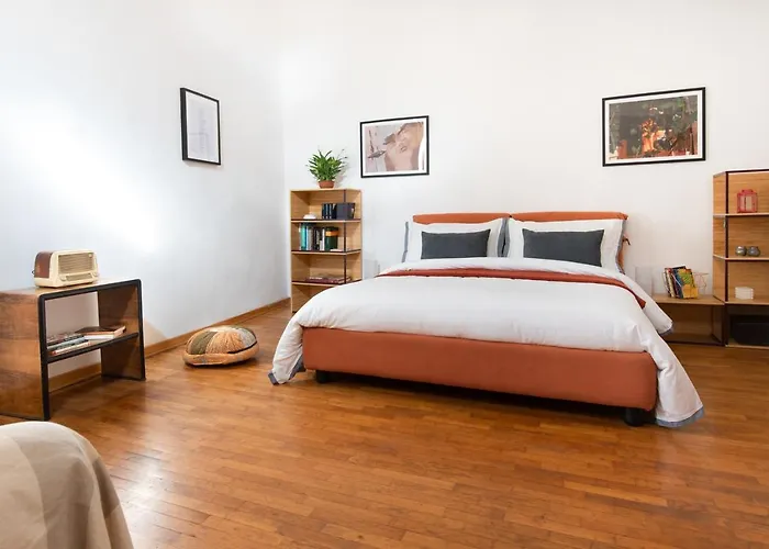 Spacious Family Flat S. Spirito 8 Sleeps * Florenz