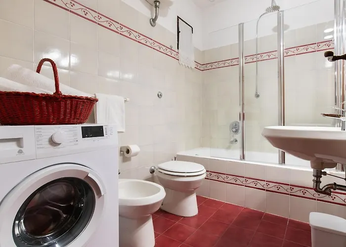 Spacious Family Flat S. Spirito 8 Sleeps Florenz