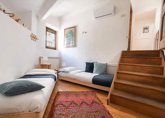 Spacious Family Flat S. Spirito 8 Sleeps * Florenz