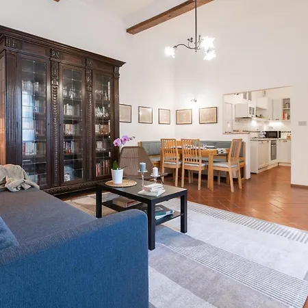 Apartment Spacious Family Flat S. Spirito 8 Sleeps